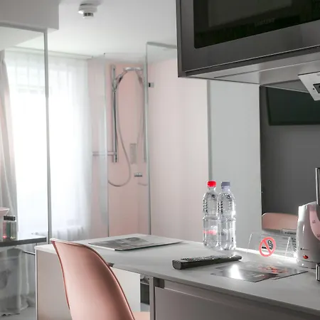 Visionapartments Brandschenkestrasse - Contactless Check-in Апарт-отель 3*