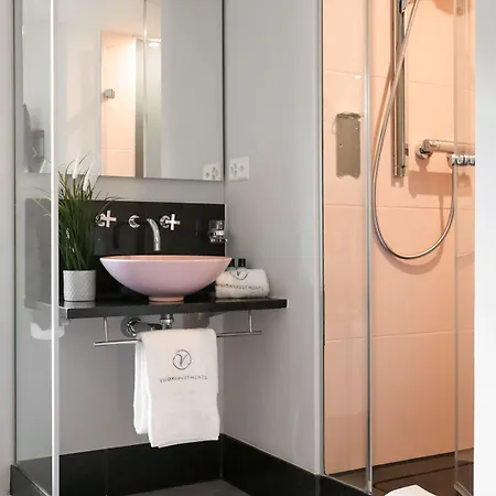 Visionapartments Brandschenkestrasse - Contactless Check-in Aparthotel 3*