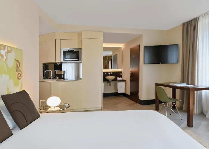 Lägenhetshotell Visionapartments Brandschenkestrasse - Contactless Check-in 3*