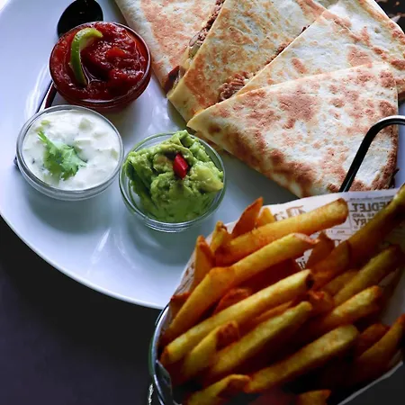 Visionapartments Brandschenkestrasse - Contactless Check-in アパートホテル チューリッヒ